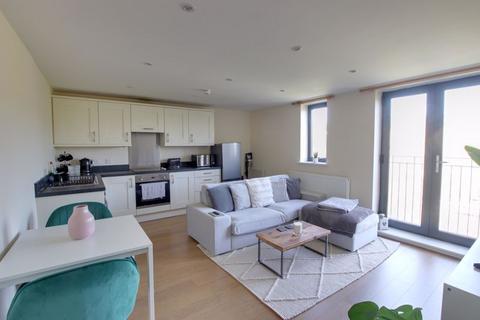 2 bedroom apartment to rent, Lower Bristol Road, Bath