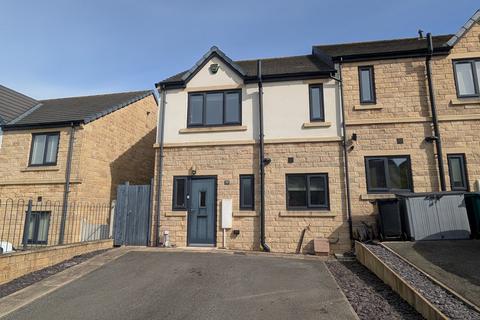 3 bedroom townhouse for sale, Acacia Court, Sandy Lane, Bradford, BD15