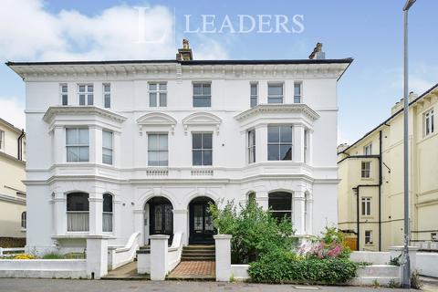 2 bedroom flat to rent, Dyke Road