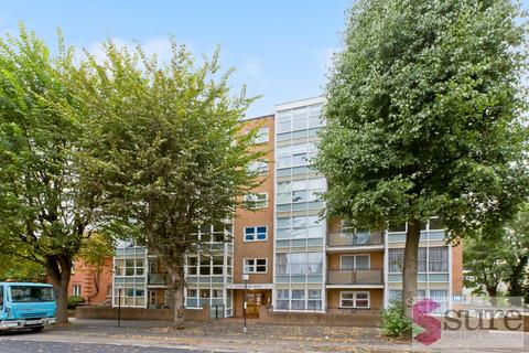 2 bedroom flat to rent, Copthorne Court, Hove