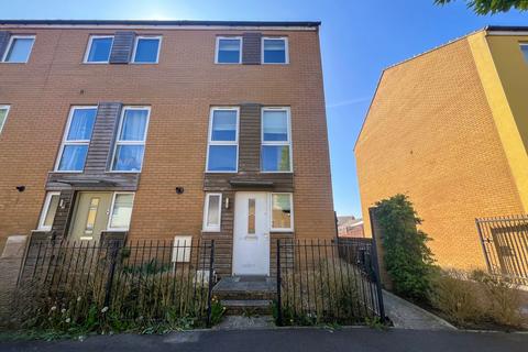 3 bedroom end of terrace house for sale, Wood Street, Patchway, Bristol, South Gloucestershire, BS34