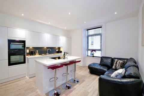 2 bedroom flat to rent, Albert Street, First Floor, AB25