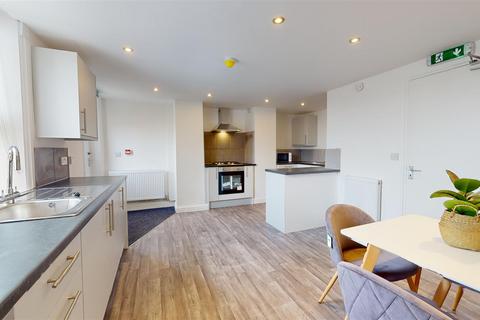 1 bedroom in a house share to rent, Kirkgate, Shipley
