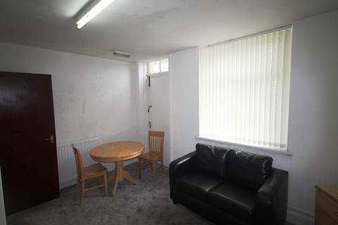 1 bedroom flat to rent, Claremont, Bradford,