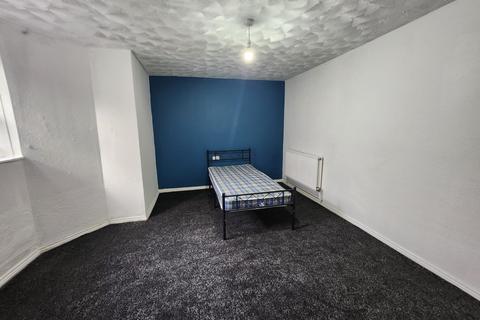 1 bedroom flat to rent, Little Horton Lane, BD5 0BU
