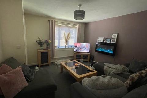 3 bedroom townhouse to rent, Sharket Head Close, Bradford BD13