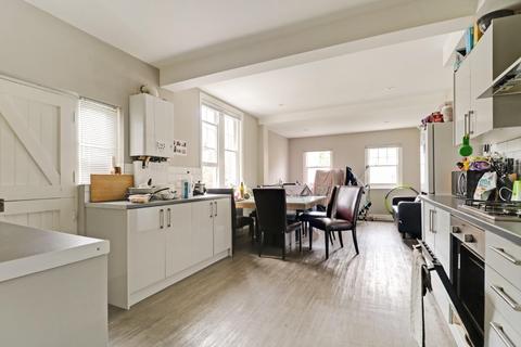 6 bedroom maisonette to rent, Preston Road, Brighton
