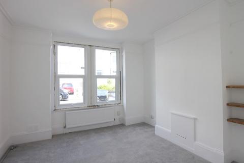 3 bedroom ground floor maisonette to rent, Old Shoreham Road, Brighton