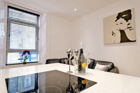 2 bedroom flat to rent, Albert Street, First Floor, AB25