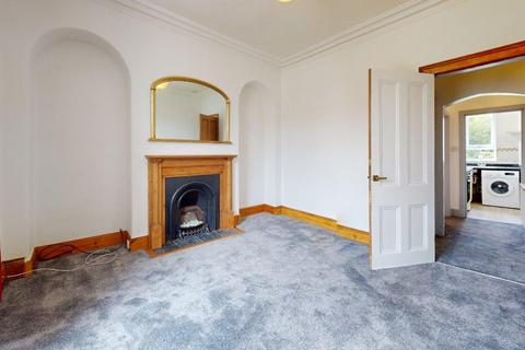2 bedroom flat to rent, Hill Street, Rosemount, Aberdeen, AB25