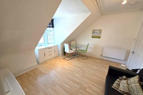 2 bedroom flat to rent, Thistle Street, City Centre, Aberdeen, AB10