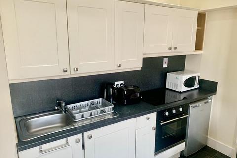 1 bedroom flat to rent, Holburn Street Flat D, Top Left, AB10