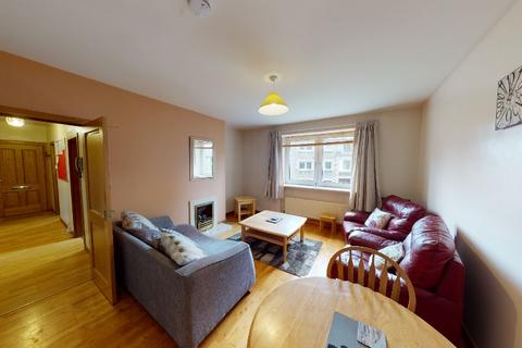 3 bedroom flat to rent, Willowbank Road, City Centre, Aberdeen, AB11