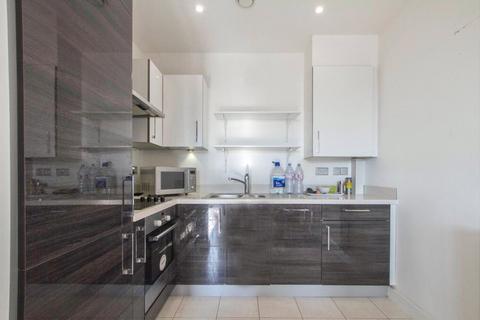 2 bedroom flat to rent, Imperial, Stothert Avenue, Bath, BA2