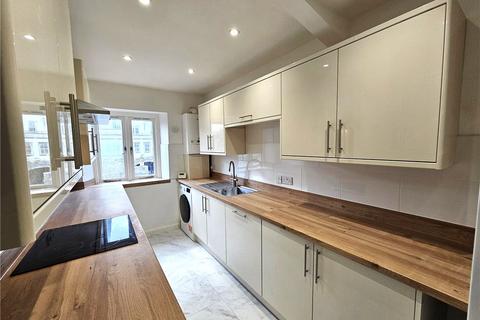 2 bedroom apartment to rent, Caxton Court, Grove Street, Bath, BA2