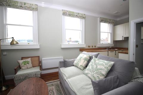 1 bedroom apartment to rent, Quiet Street, Bath