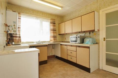 2 bedroom detached bungalow for sale, Gain Lane, Bradford, BD3