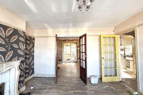 3 bedroom end of terrace house for sale, 134 Lower Lane, Bradford, BD4 8QJ
