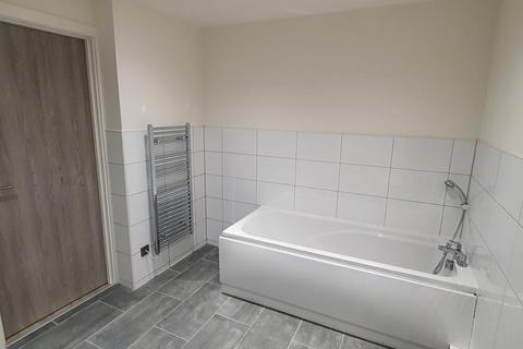 2 bedroom flat to rent, Conditioning House Bradford BD1 4QZ
