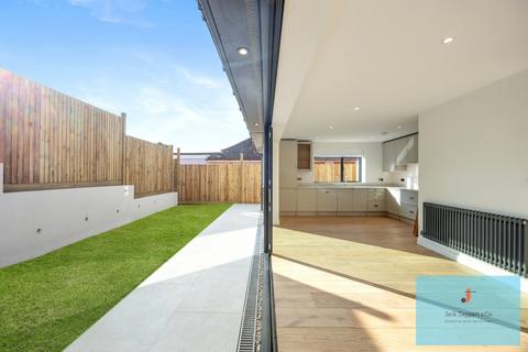 3 bedroom detached bungalow for sale, Wilmington Way, Brighton, BN1