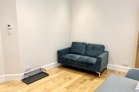 2 bedroom flat to rent, Broomhill Road, Ground Floor, AB10