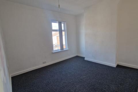 2 bedroom terraced house to rent, Bardsay Road, Liverpool L4