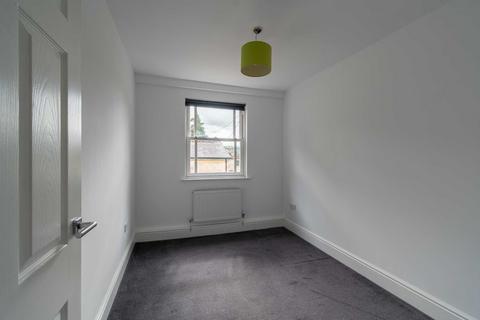 2 bedroom apartment to rent, Lansdown Road, Bath