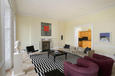 1 bedroom apartment to rent, Royal Crescent