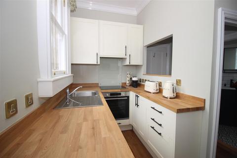1 bedroom apartment to rent, Quiet Street, Bath
