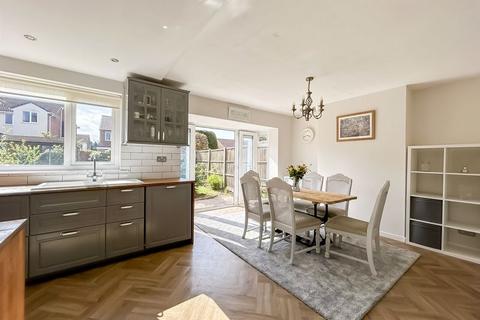 3 bedroom semi-detached house for sale, Hazelwood Road, Streetly, Sutton Coldfield, B74 3RW