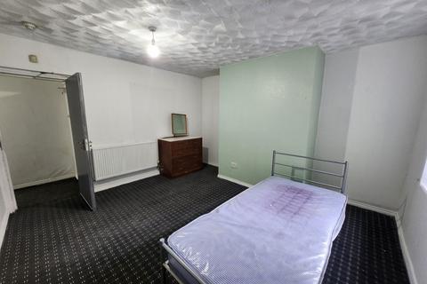 1 bedroom flat to rent, Little Horton Lane, BD5 0BU