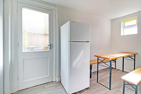 4 bedroom semi-detached house for sale, Auckland Drive, Brighton