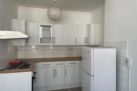 2 bedroom flat to rent, St. Michaels Place, Brighton, East Sussex, BN1 3FU