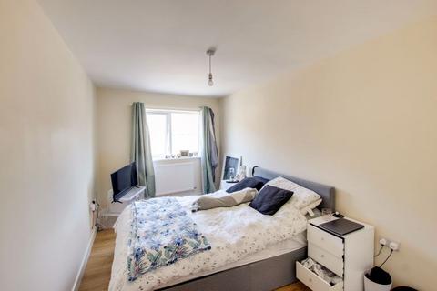 2 bedroom apartment to rent, 136A Wells Road, Bath