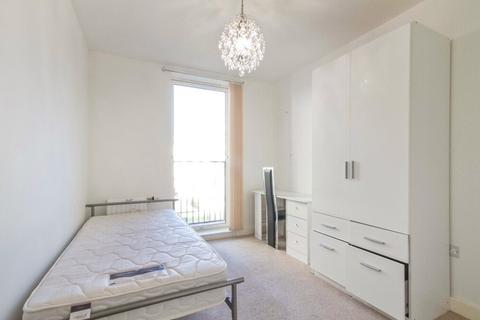 2 bedroom flat to rent, Imperial, Stothert Avenue, Bath, BA2