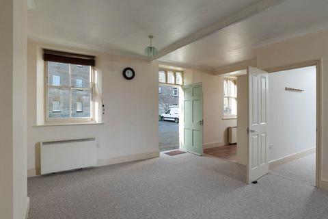 3 bedroom apartment to rent, Kempthorne Lane