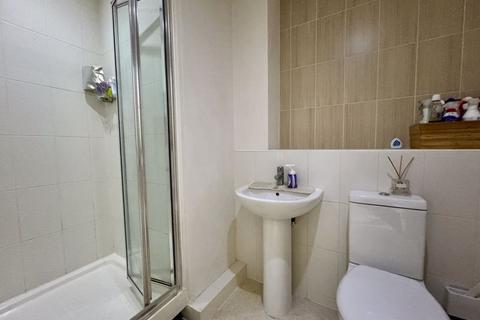 2 bedroom apartment for sale, Wellswood, 379 Lichfield Road, Four Oaks, Sutton Coldfield, B74 4DH