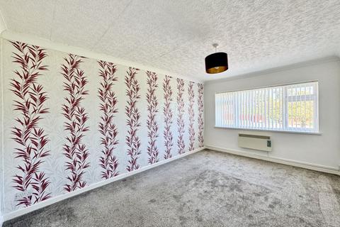 2 bedroom apartment for sale, Kings Court, Hill Village Road, Four Oaks, Sutton Coldfield, B75 5DP