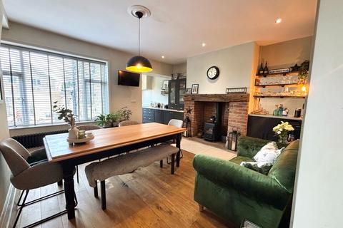 3 bedroom semi-detached house for sale, Highgate Road, Queensbury, Bradford