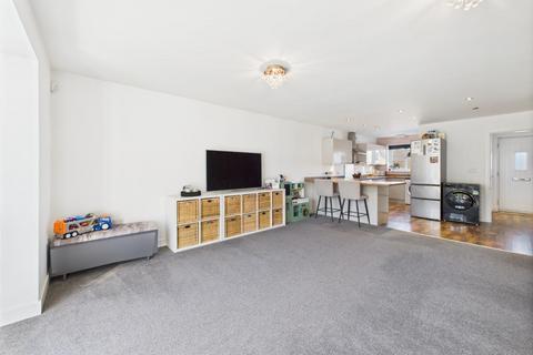 3 bedroom semi-detached house for sale, Acacia Court, Sandy Lane, Bradford