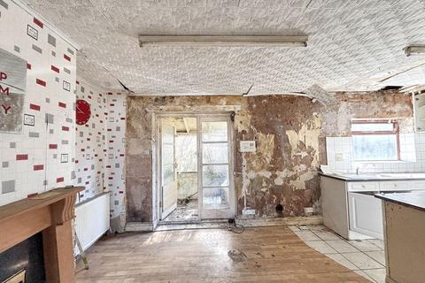 3 bedroom end of terrace house for sale, 134 Lower Lane, Bradford, BD4 8QJ