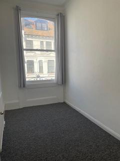 2 bedroom flat to rent, St. Michaels Place, Brighton, East Sussex, BN1 3FU
