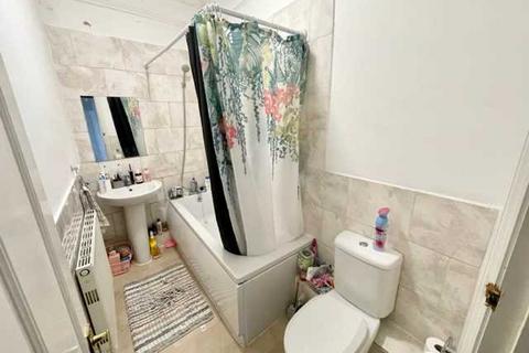 3 bedroom maisonette to rent, Roundhill Crescent, Brighton