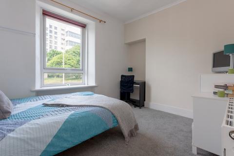 3 bedroom flat to rent, King Street, Old Aberdeen, Aberdeen, AB24