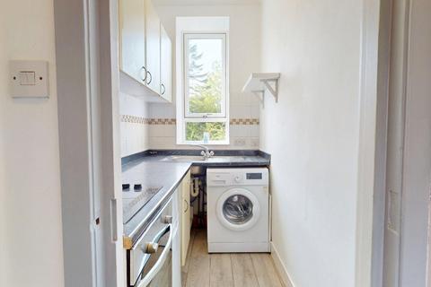 2 bedroom flat to rent, Hill Street, Rosemount, Aberdeen, AB25