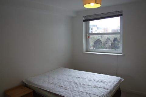 2 bedroom flat to rent, South College Street, Ferryhill, Aberdeen, AB11