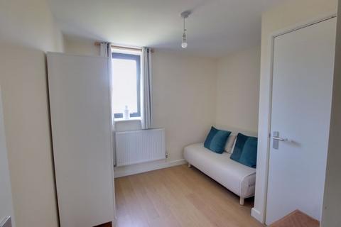 2 bedroom apartment to rent, Lower Bristol Road, Bath